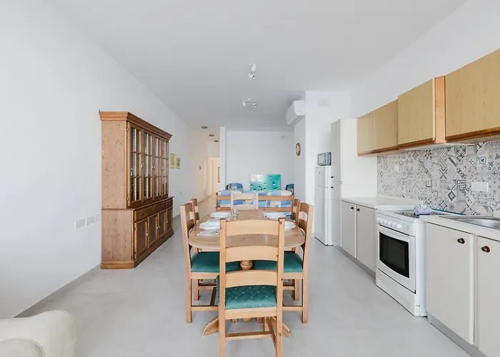 Seaside 2bed Ghadira! By Homely Appartement Mellieħa