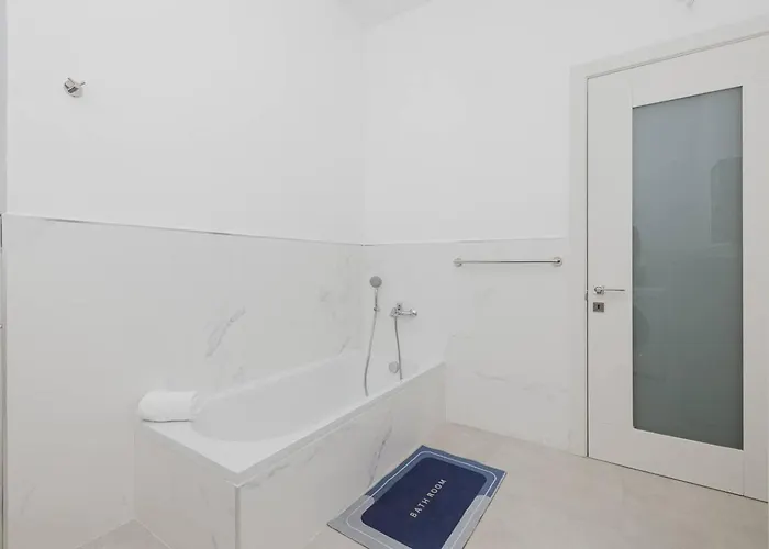 Appartement Seaside 2bed Ghadira! By Homely