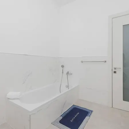 شقة Seaside 2bed Ghadira! By Homely