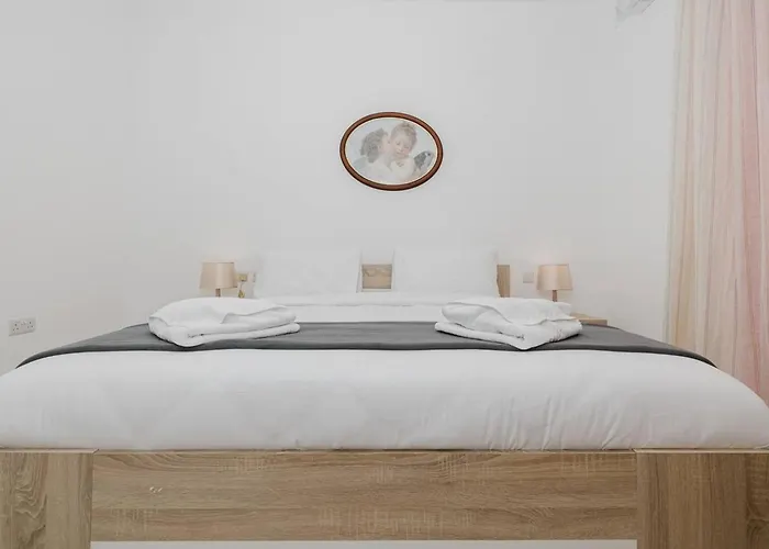 아파트 Seaside 2bed Ghadira! By Homely 멜리에하